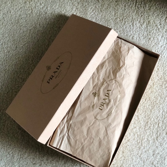 New-Prada-Loafer - Picture 5 of 5